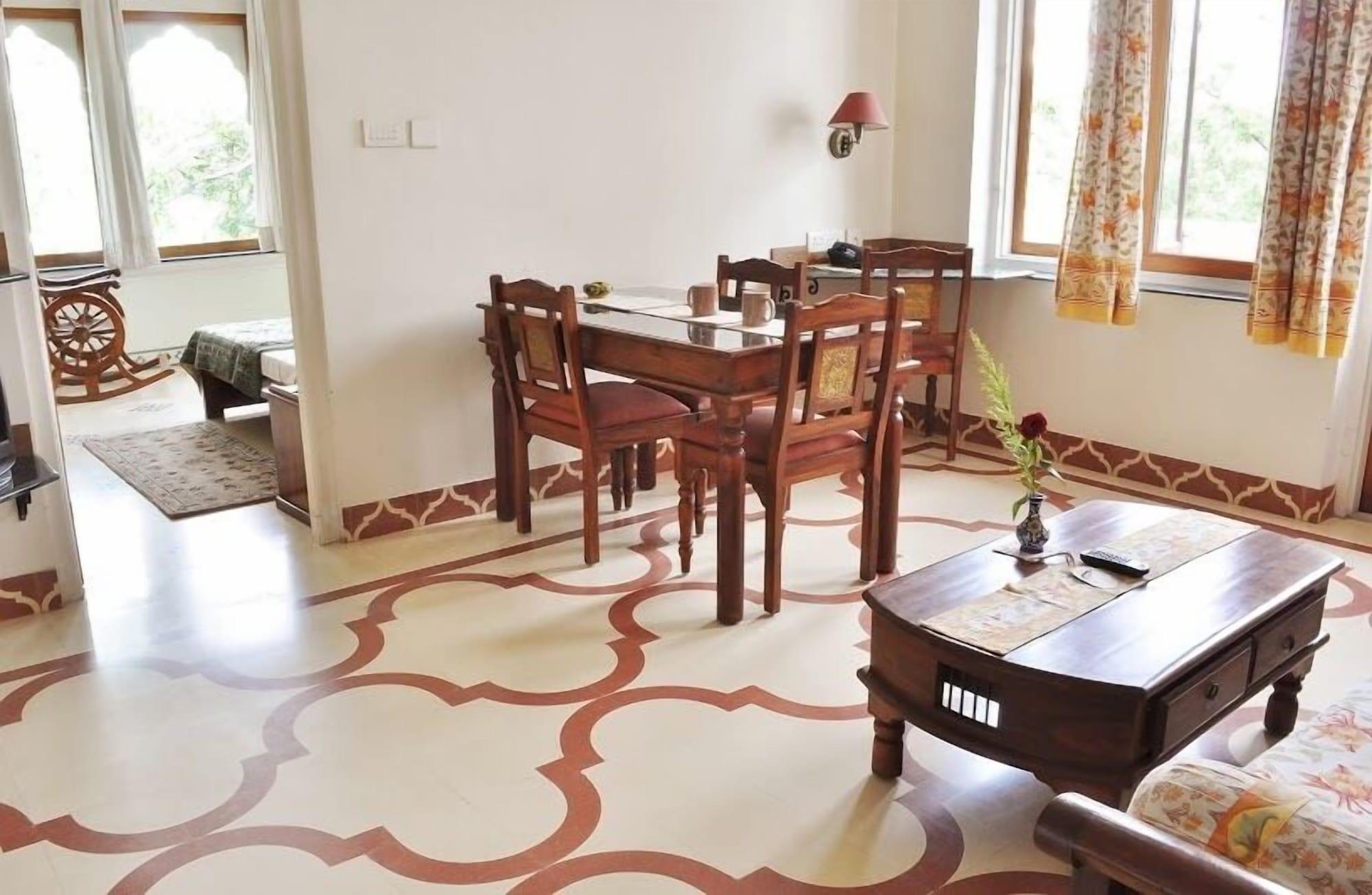 Om Niwas Suite Hotel Jaipur Eksteriør billede